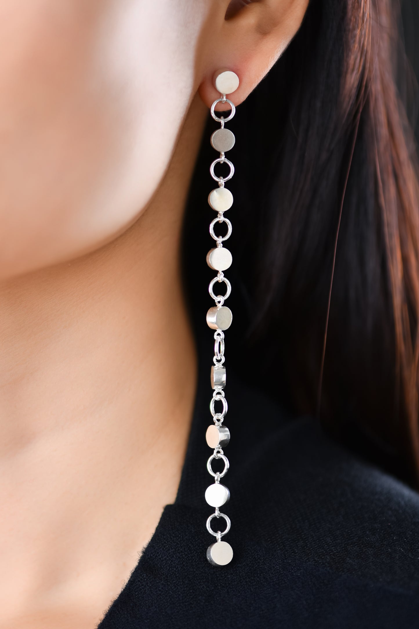 SINGLE CIRCLE CONNECTION EARRING