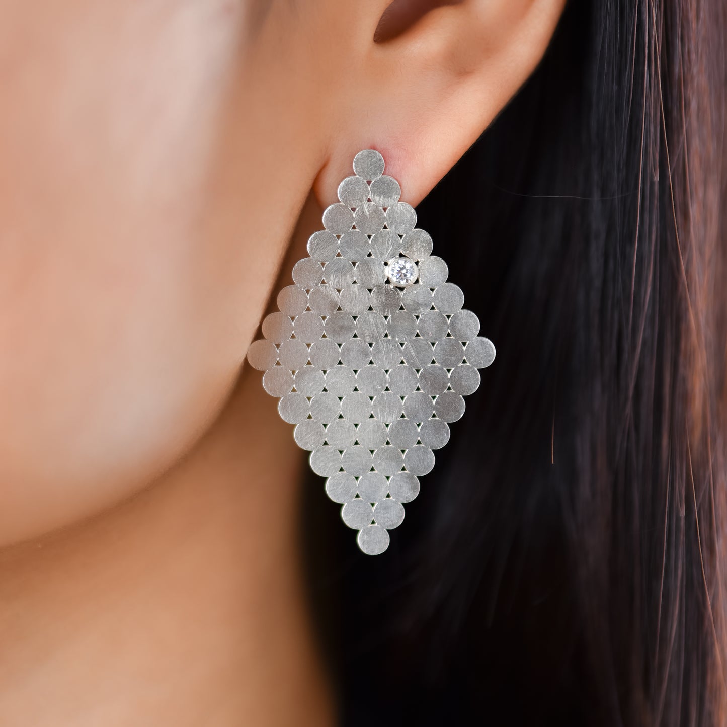 STONE RHOMBUS EARRINGS